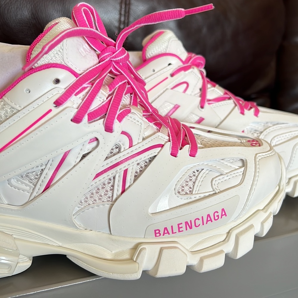Authentic Balenciaga White & Pink Track Sneakers Never Worn - Picture 6 of 12